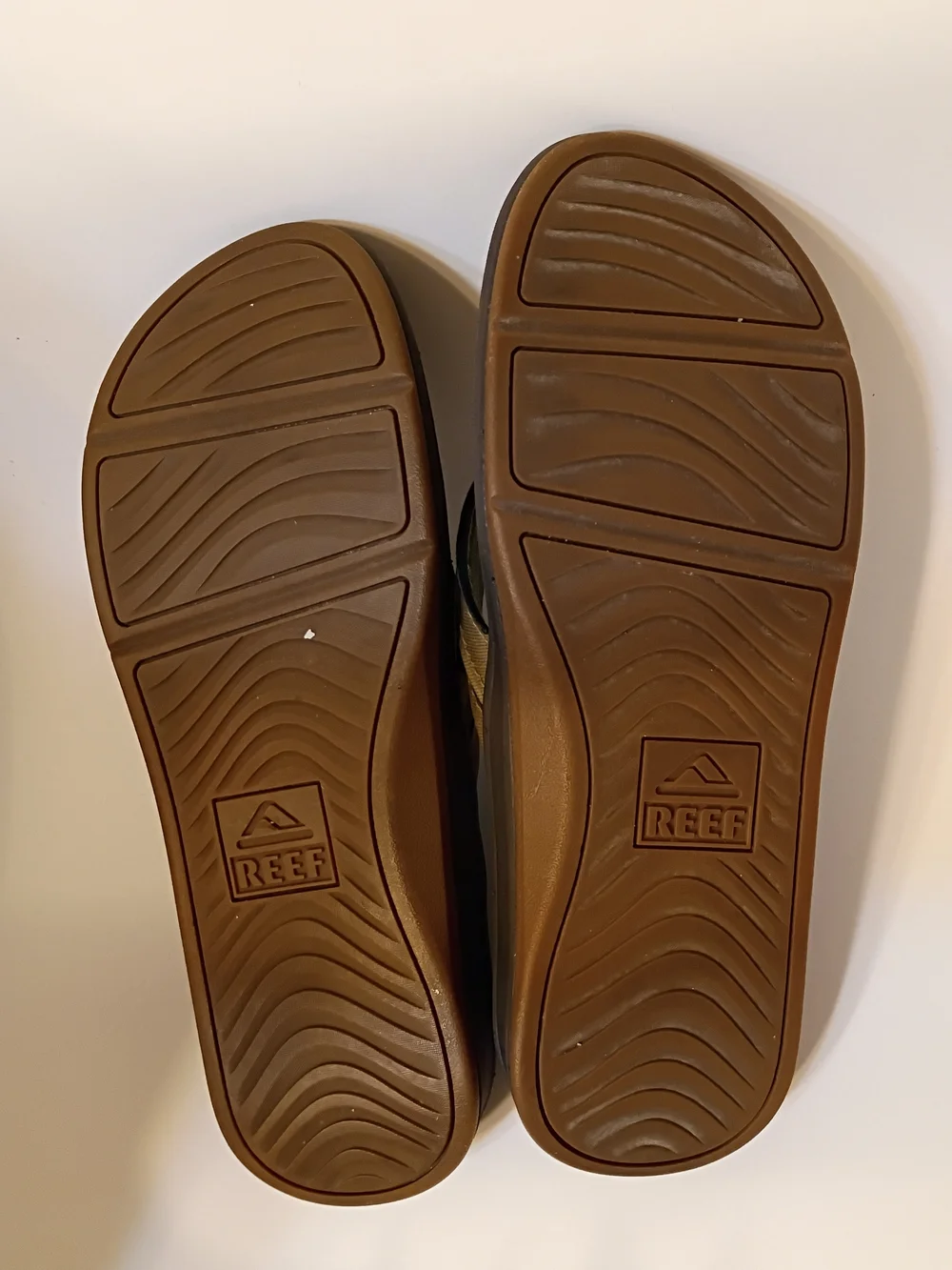 Reef Tan Canvas Flip Flops - Men's Casual Sandals